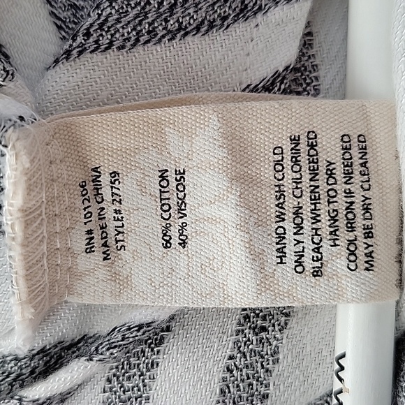 Soft Surroundings Grey Stripe Asymmetrical Button Down Tunic Size XS - Picture 7 of 7